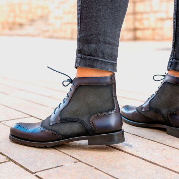 Women Lace Up Brogue Boot