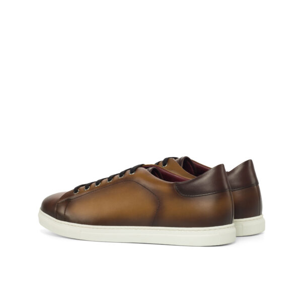 Trainer - Image 2